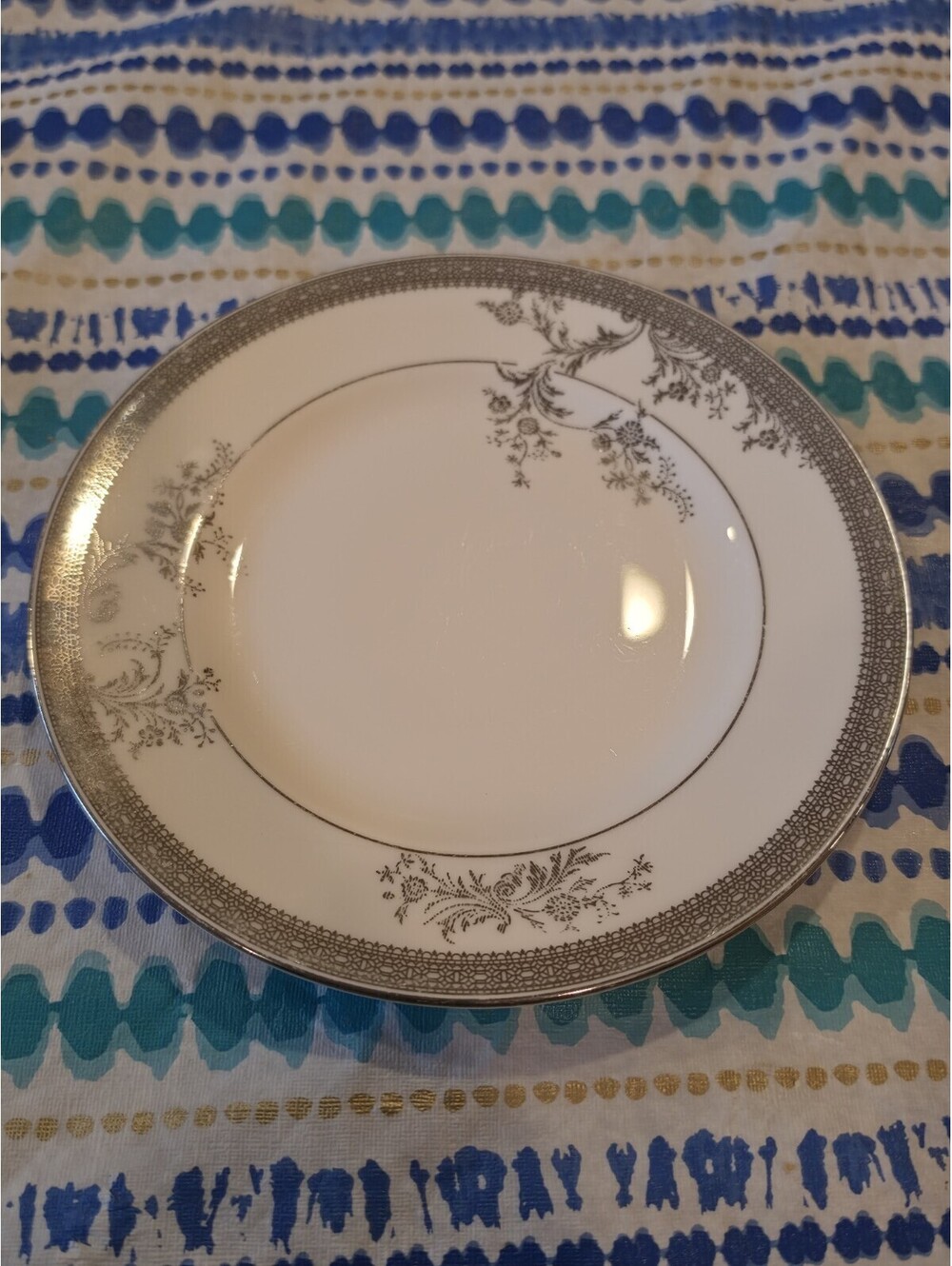 Wedgwood Vera Wang Vera Lace Platinum Salad Plate 8"
